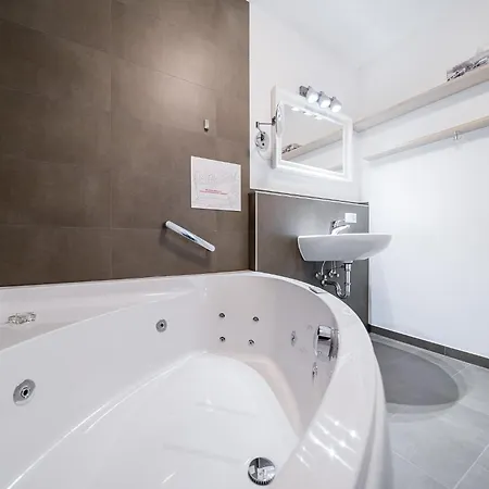 104 Feldberg (Baden-Wurttemberg)