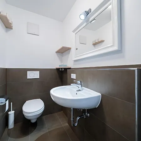 104 Feldberg (Baden-Wurttemberg)