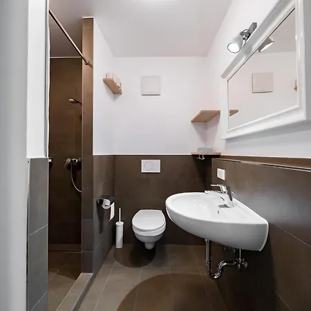 104 Feldberg (Baden-Wurttemberg)